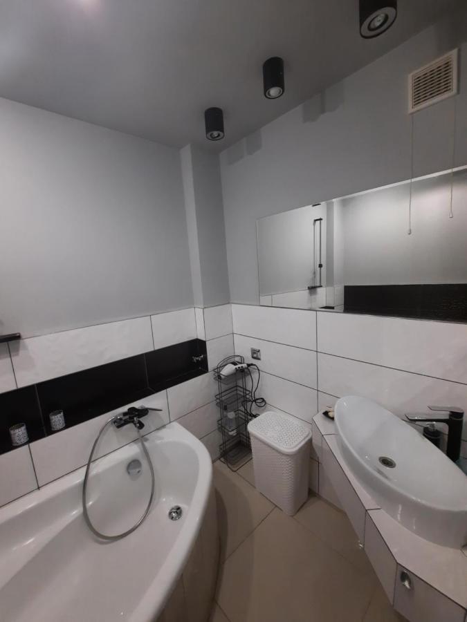 Apartmán Apartament Zorzy Przy Instytucie Kardiologii Anin Varšava Exteriér fotografie