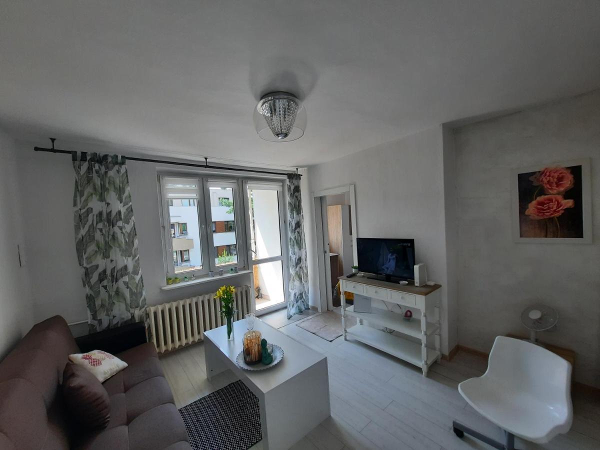 Apartmán Apartament Zorzy Przy Instytucie Kardiologii Anin Varšava Exteriér fotografie