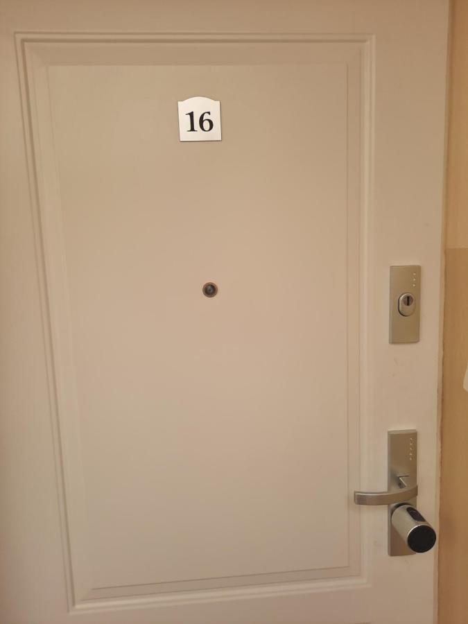Apartmán Apartament Zorzy Przy Instytucie Kardiologii Anin Varšava Exteriér fotografie